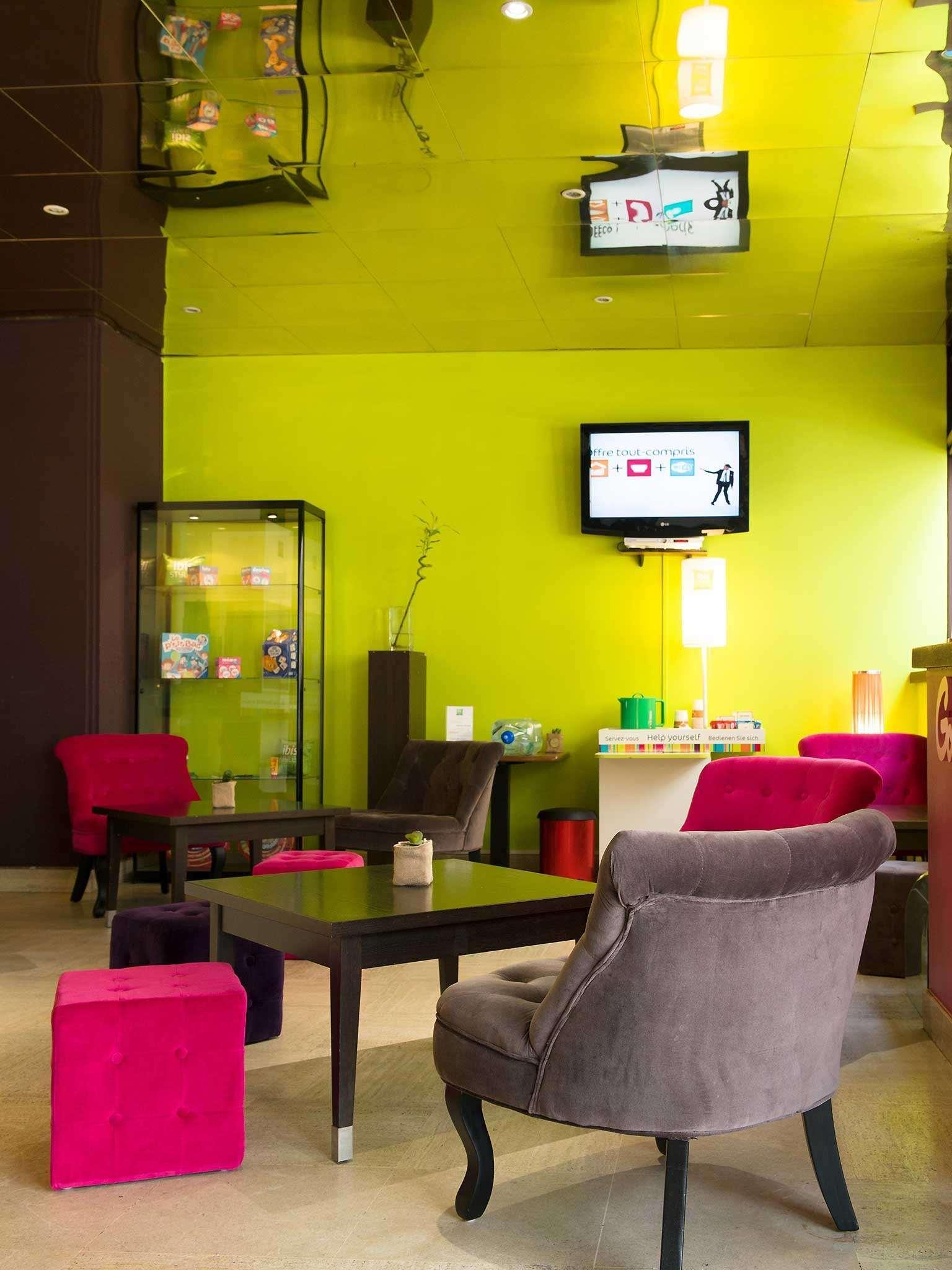 Ibis Styles Nantes Centre Place Royale Exterior foto